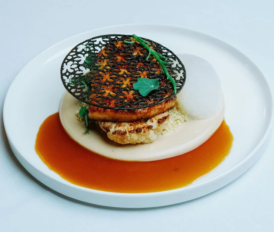 Amber Cove Restaurant, seafood restaurant in Pelican Bay, Naples FL