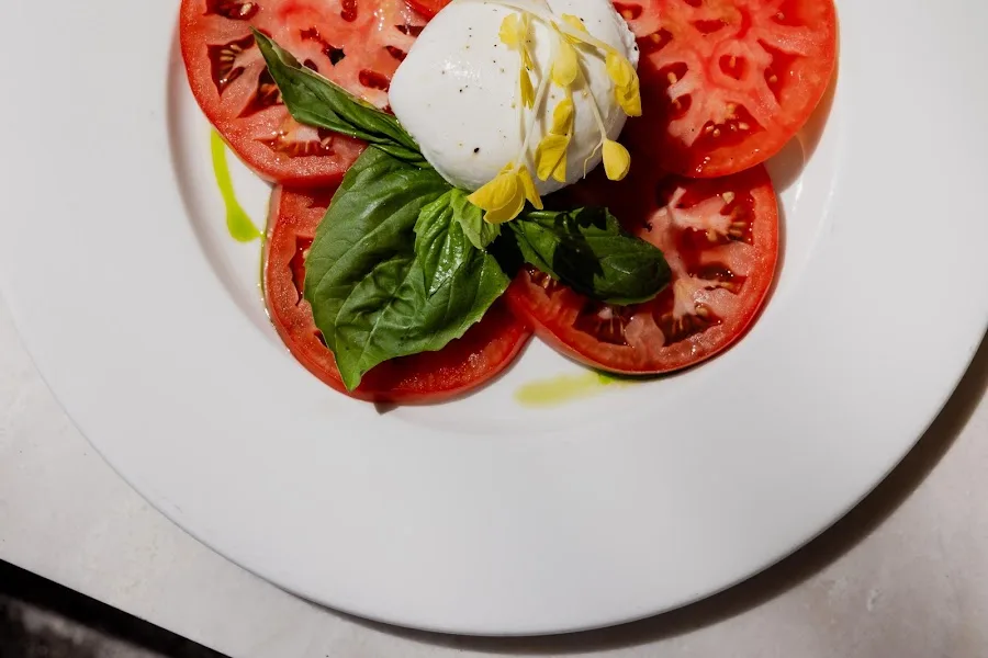 Caffé Milano Naples, places to eat outside in Old Naples, Naples FL