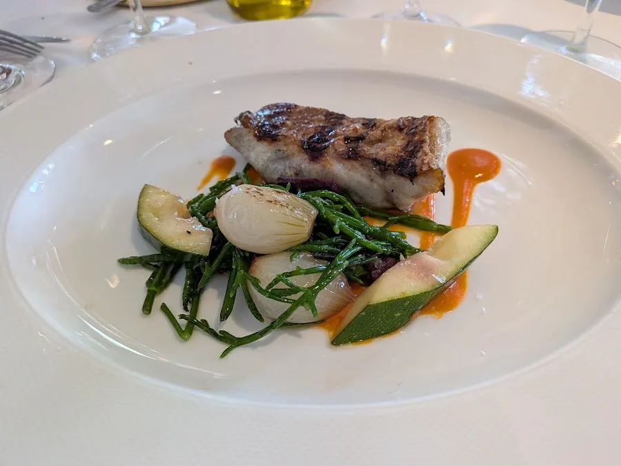 Sails Restaurant, seafood restaurant in Old Naples, Naples FL