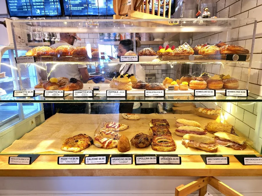 Mercato Italiano, Italian restaurant in Old Naples, Naples FL