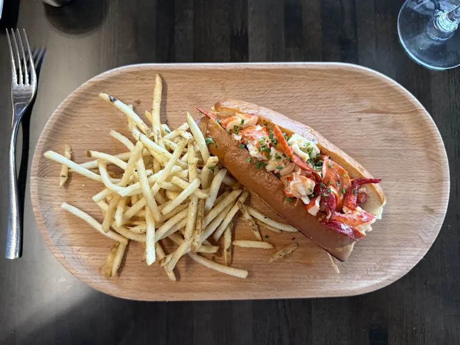 Bru Bistro & Lobster Roll, seafood restaurant in East Naples, Naples FL