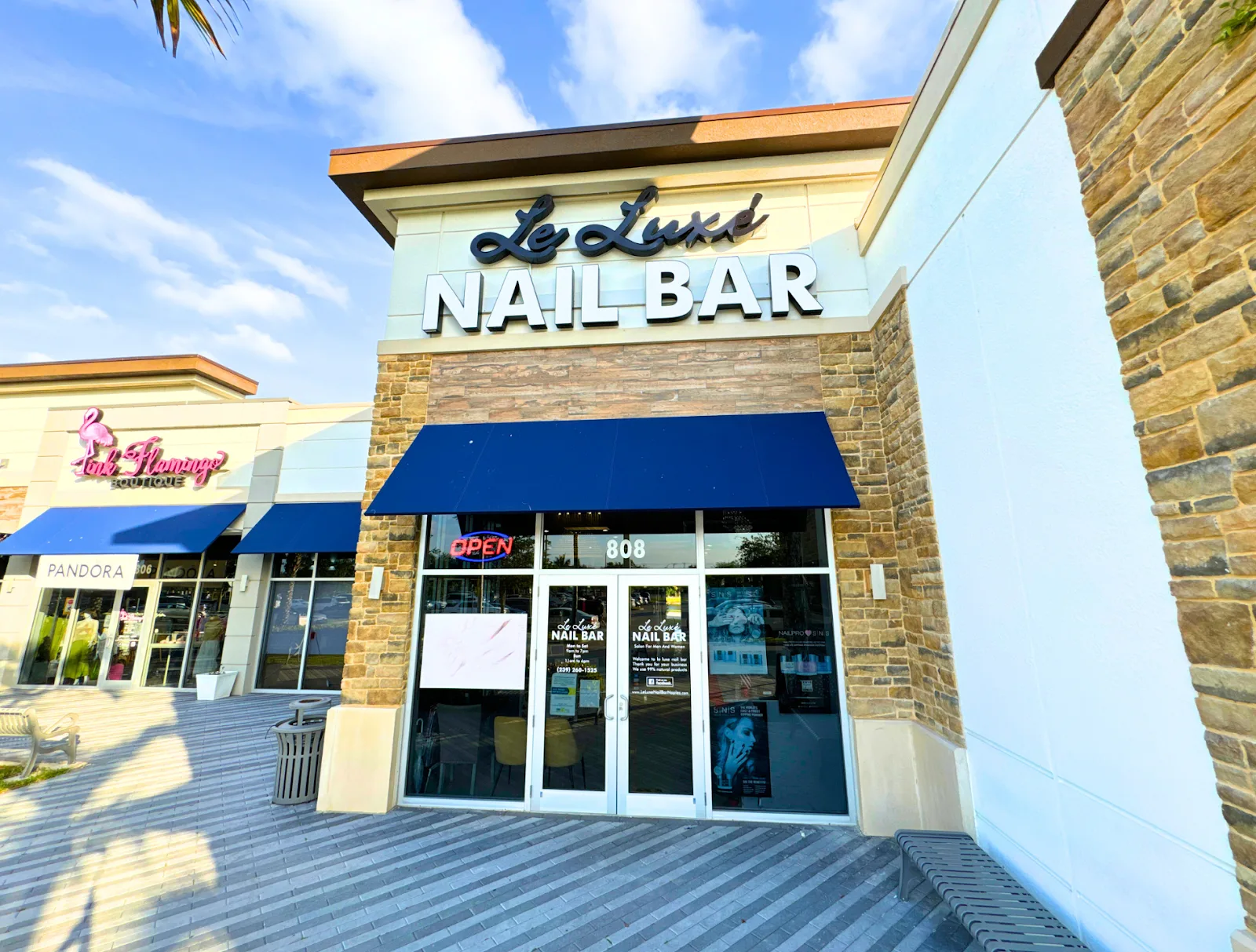 Le Luxe Nail Bar
