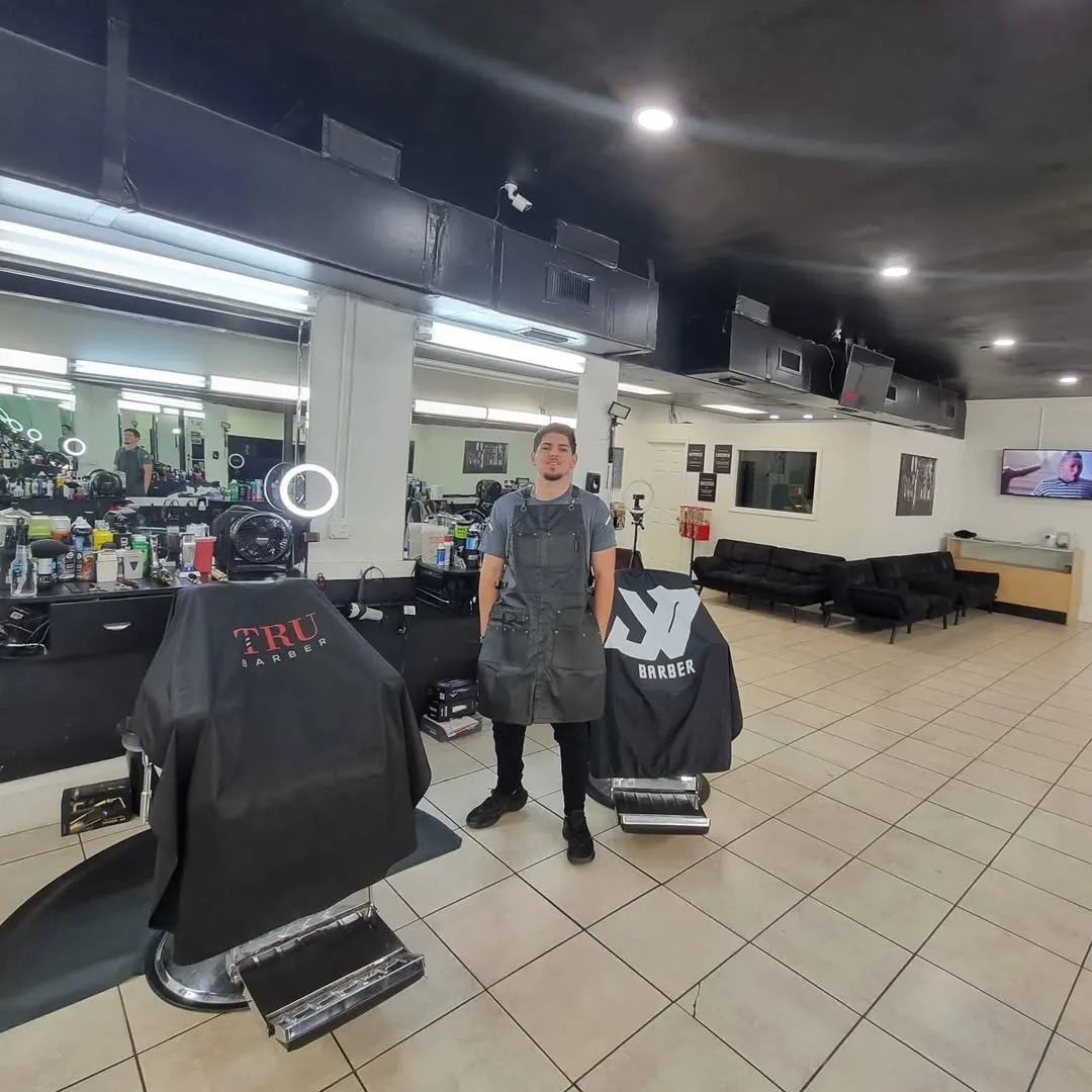 Erasmo The Barber