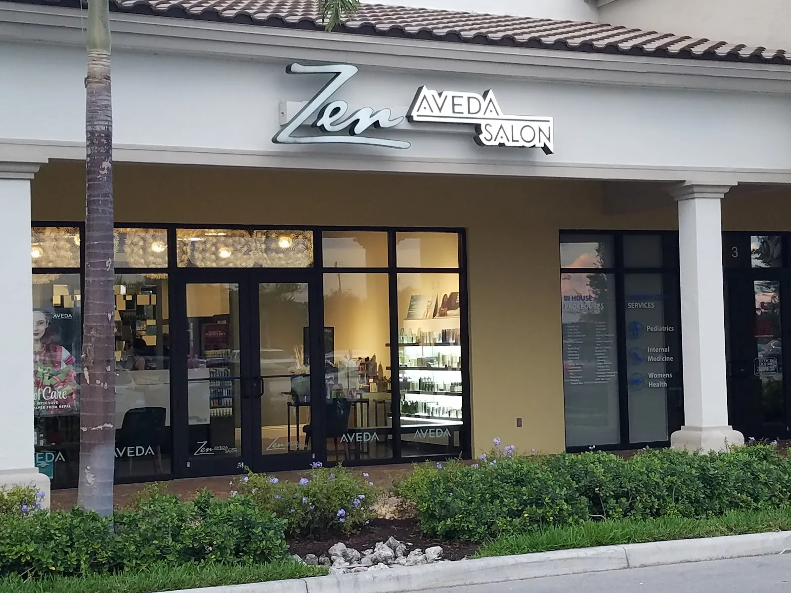 Salon ZEN AVEDA - Cameron Commons