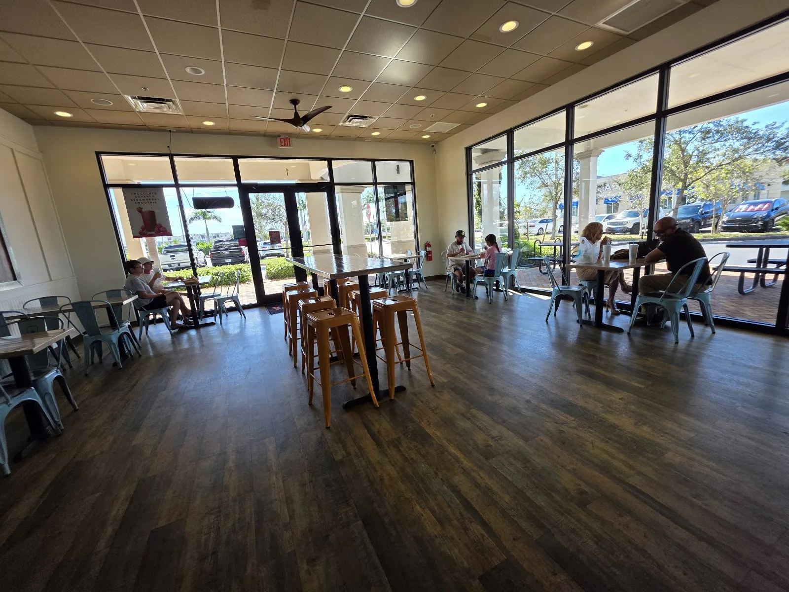 Tropical Smoothie Cafe