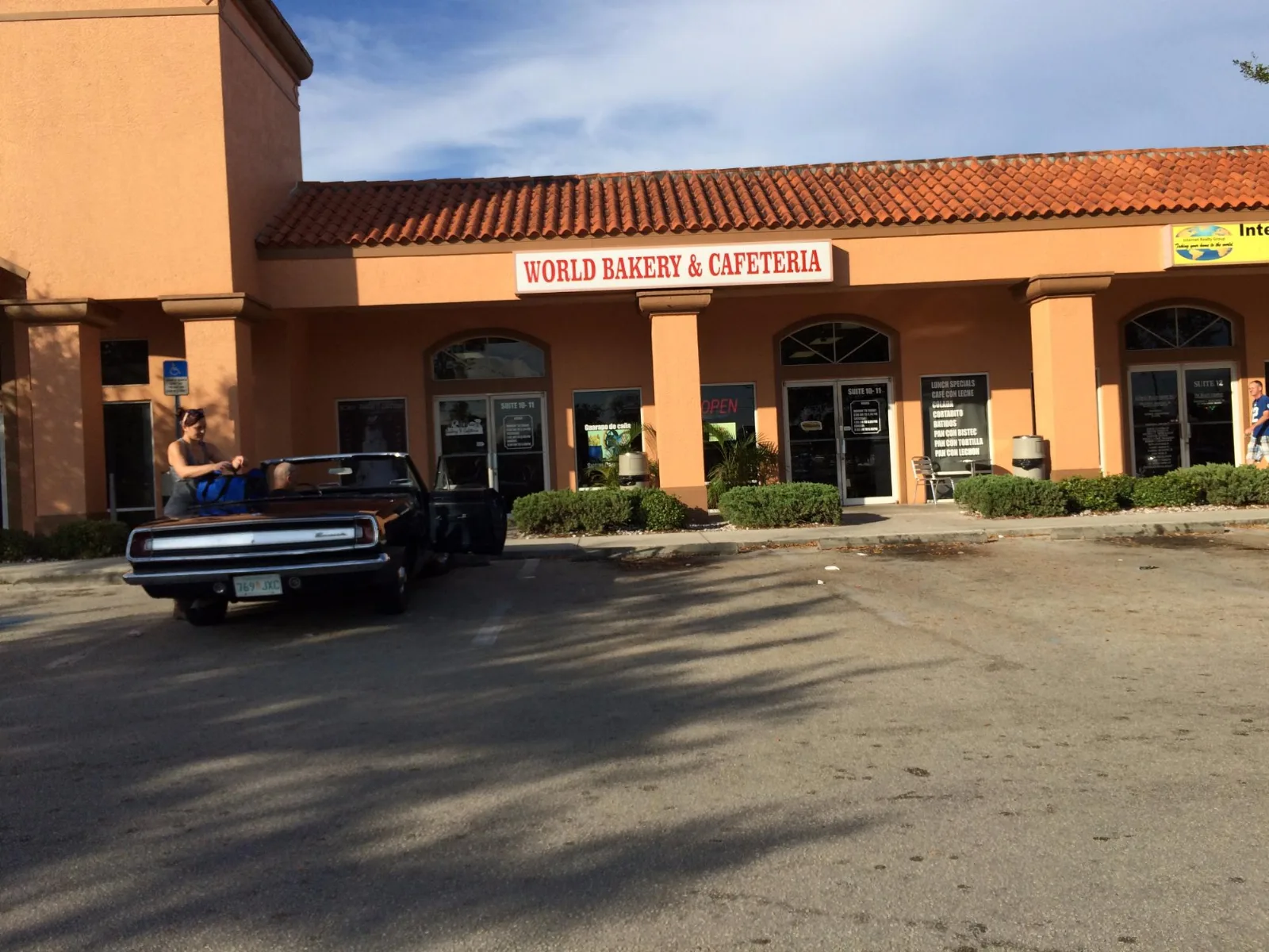 World Bakery & Cafeteria